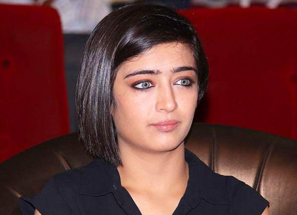  Akshara Haasan files an FIR over leaked private pictures 