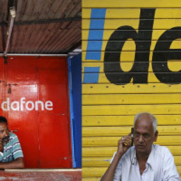 Vodafone Idea reports loss of Rs 4,973 cr for Sept quarter, mulls raising Rs 25k cr