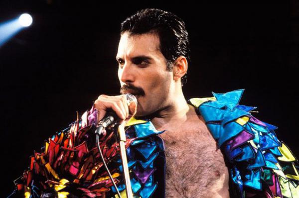 12 Things To Know About Queen&apos;s Freddie Mercury Before Watching &apos;Bohemian Rhapsody&apos; This Weekend