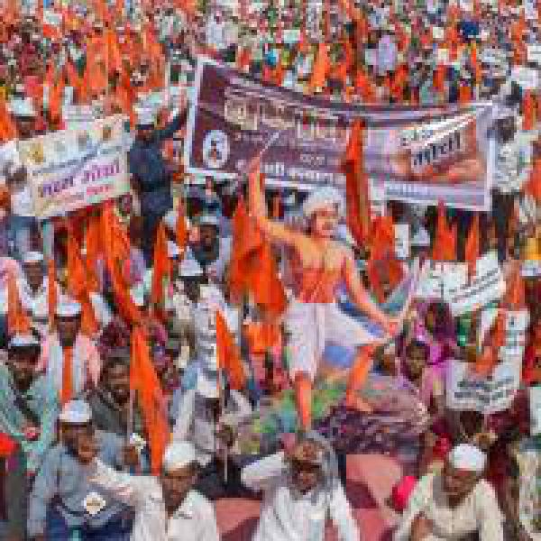 Tribal farmers end stir after Maharashtra govt accepts demands