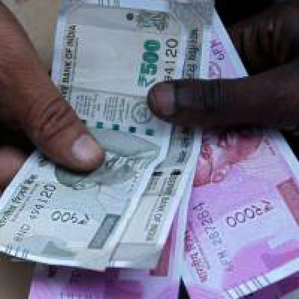 Rupee gains 5.5% in November on drop in crude prices, speculative positioning