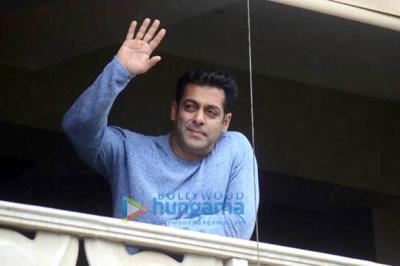  Here’s how Salman Khan wished his fans on Eid 