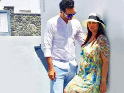  CUTE! Esha Deol and husband Bharat Takhtani are in Greece for their babymoon! 